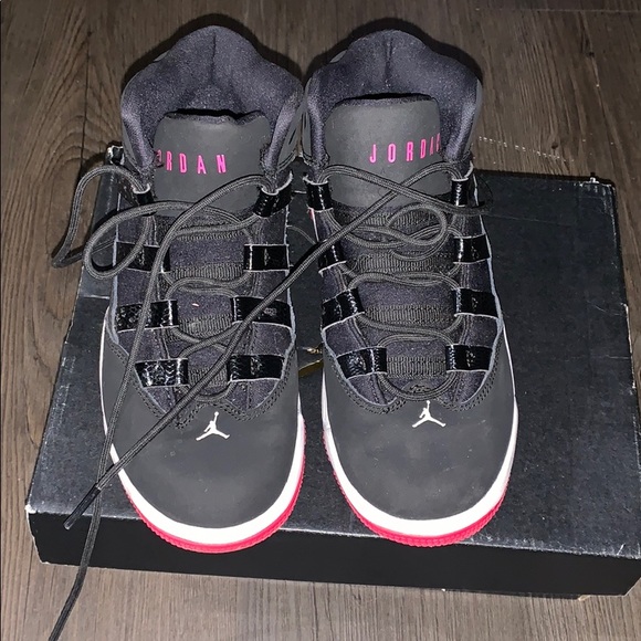 girls jordan max aura